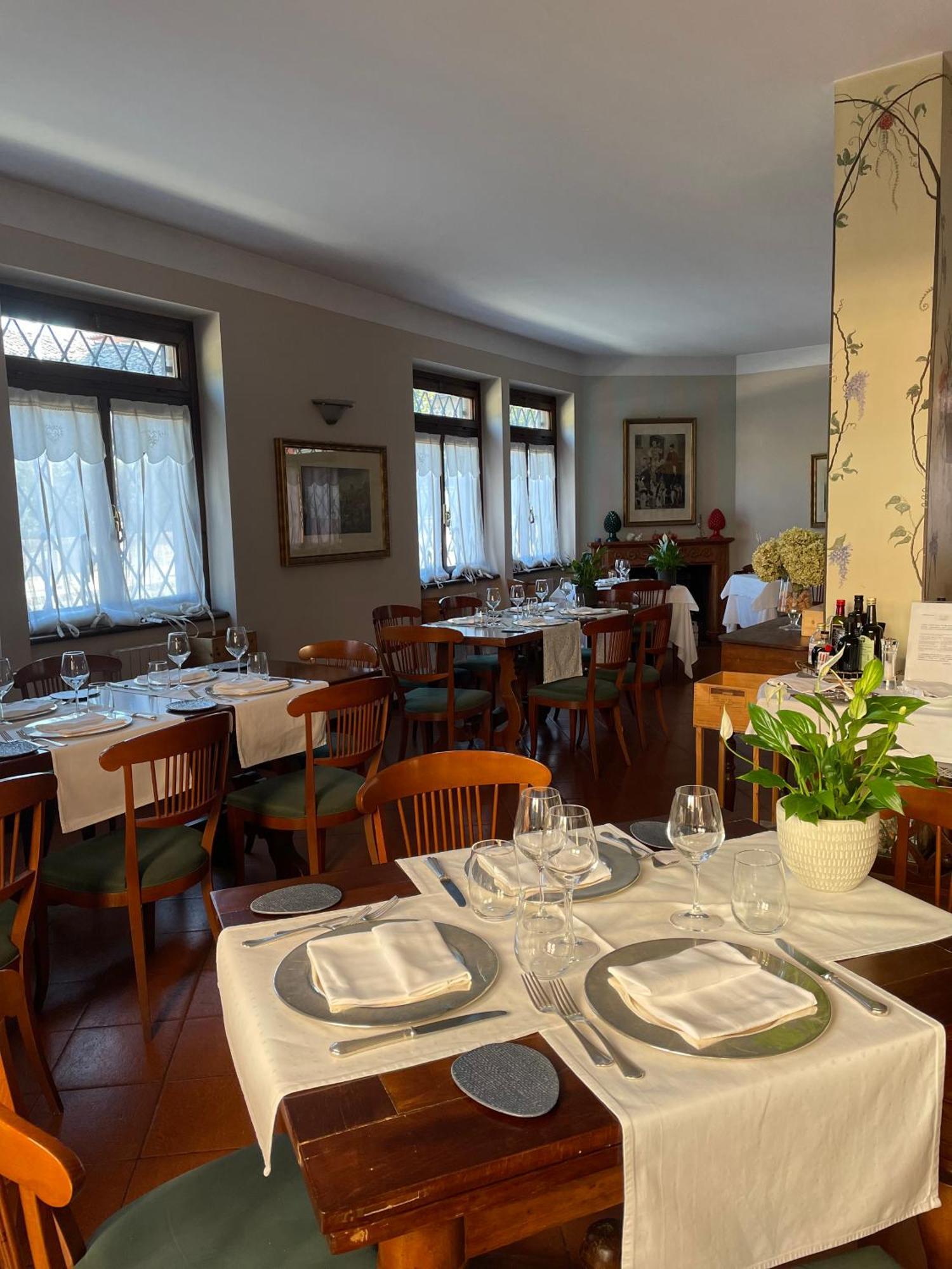 Albergo & Ristorante Selvatico Rivanazzano Terme Exterior foto