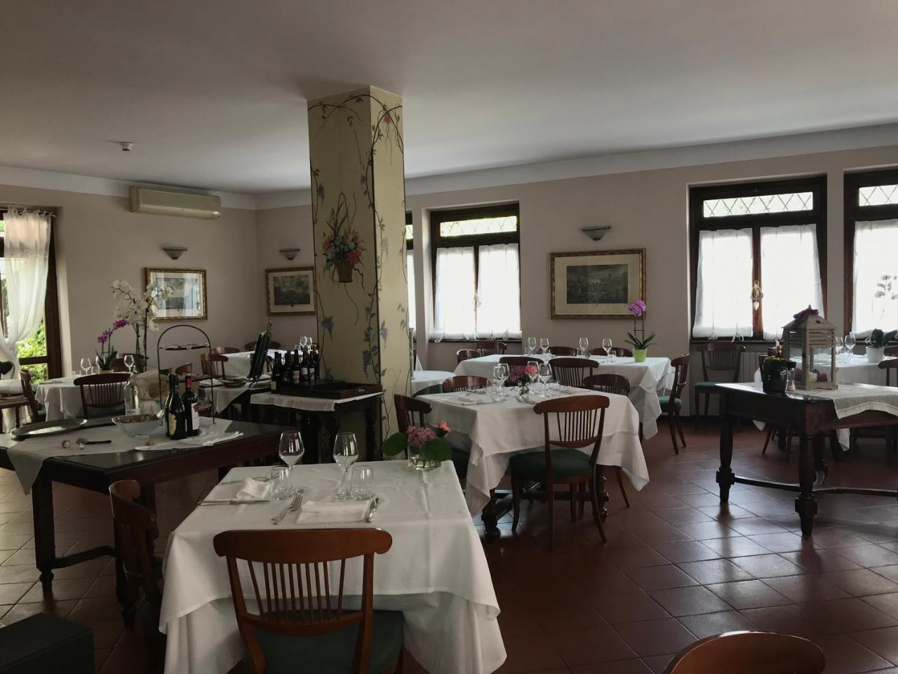 Albergo & Ristorante Selvatico Rivanazzano Terme Exterior foto